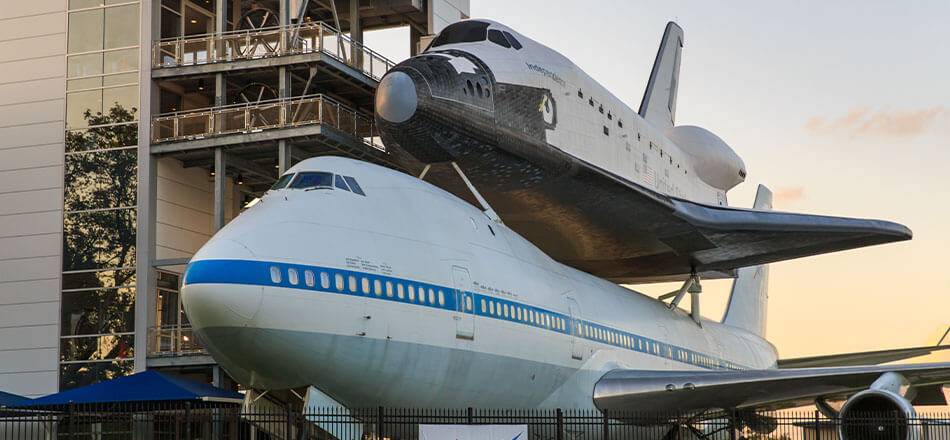 Space shuttle at Independence Plaza in Space Center Houston