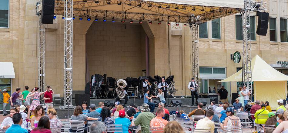 Fort Worth Arts Festival in downtown