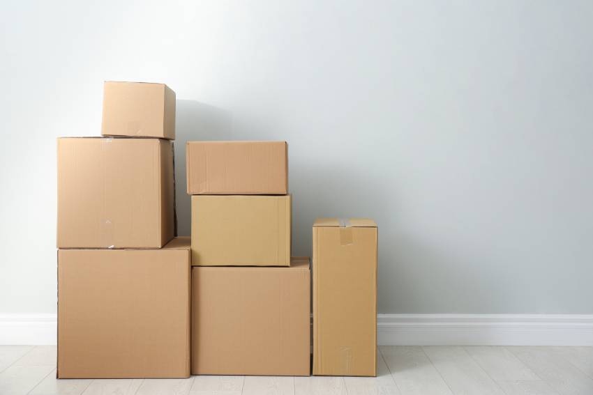 Unlabeled moving boxes